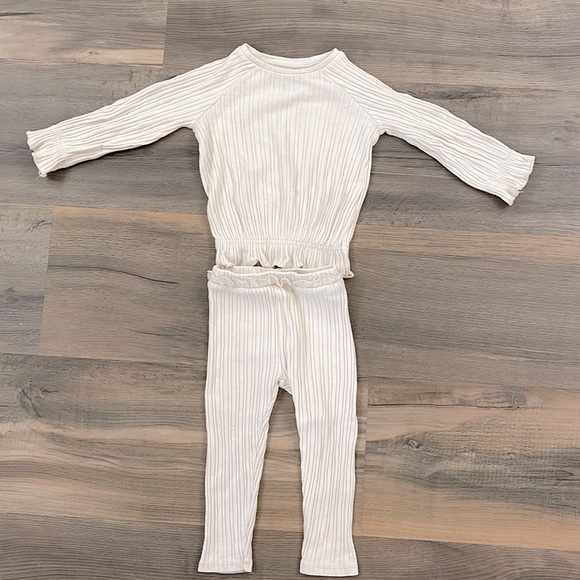 Zara Cream Ruffle Set - Picture 1 of 4